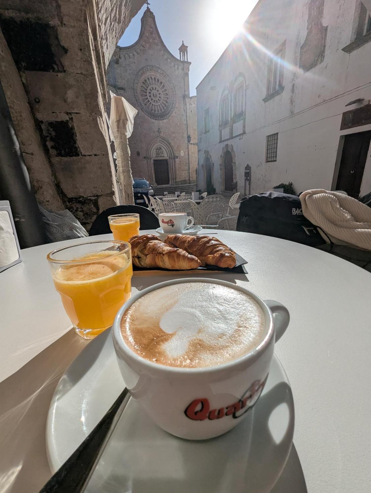 Ca Sotto L'Arco Bed & Breakfast Ostuni Exterior photo